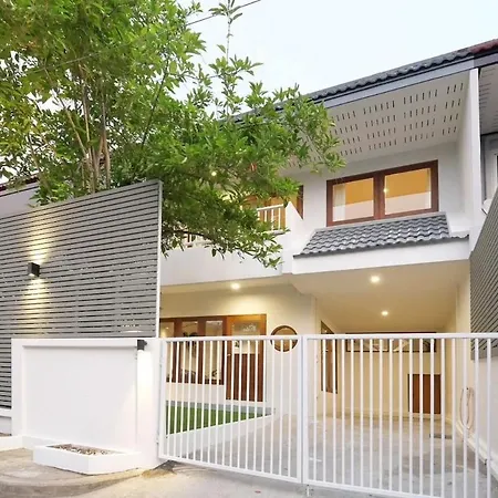 House In Pridi - Stylish 3Br Pet-Friendly Apartment